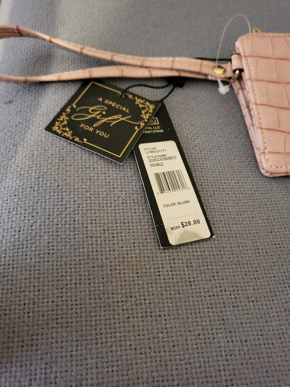 NWT! Pretty Pink! London Fog Blush Croc-Embossed Wristlet Card Case with Strap